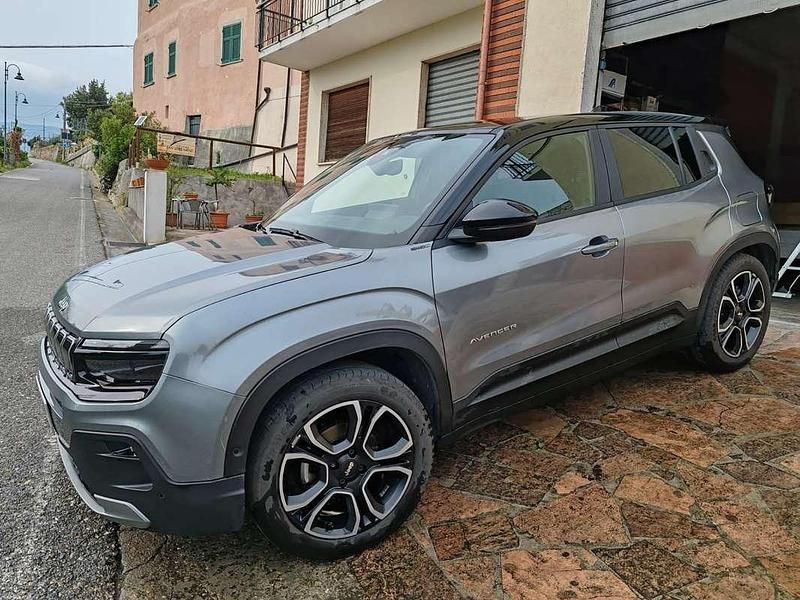 Usata Jeep Avenger Summit 101 CV (74 kW) 2024 Grigio SUV