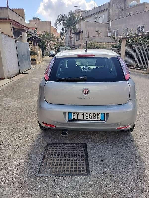 Usata Fiat Punto Evo Dynamic 86 CV (63 kW) 2014 Argento Utilitaria