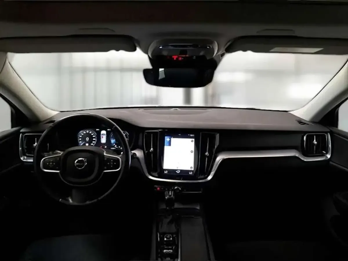 Usata Volvo V60 Business Edition 150 CV (110 kW) 2020 Nero Station wagon