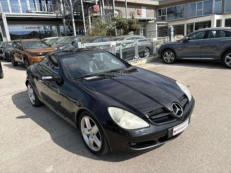 Usata Mercedes SLK200 163 CV (119 kW) 2006 Nero Cabrio
