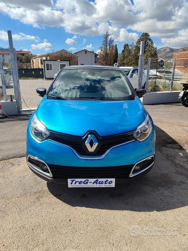 Usata Renault Captur 90 CV (66 kW) 2015 Blu SUV