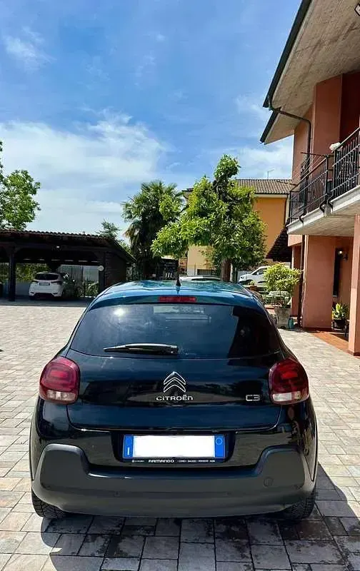 Usata Citroën C3 Shine 83 CV (61 kW) 2022 Nero Utilitaria