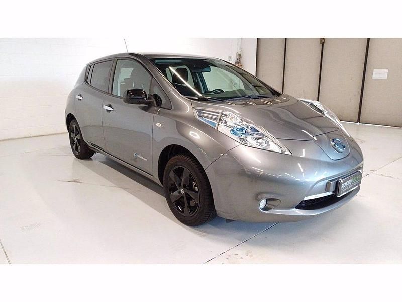 Usata Nissan Leaf Pack 80 kW (109 CV) 2017 Grigio scuro Utilitaria