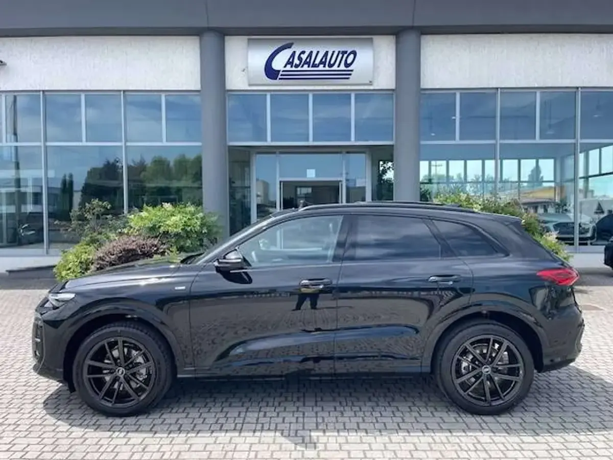 Nuova Audi Q5 S-Line 204 CV (150 kW) 2026 Nero mythos SUV