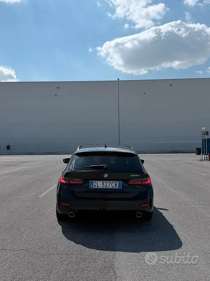 Begagnad BMW 320 Comfort Edition 190 HK (139 kW) 2020 Svart Kombi