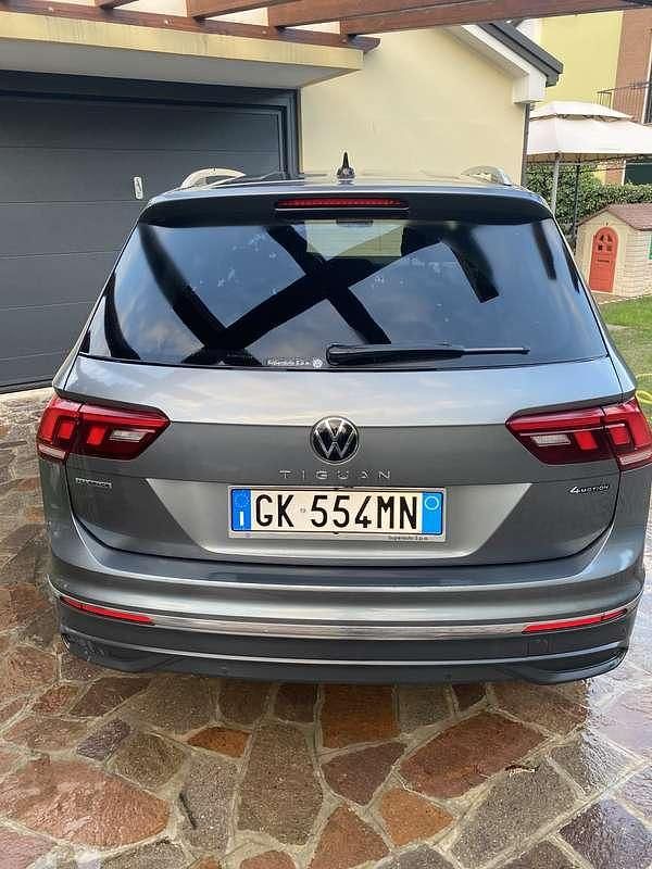 Usata VW Tiguan Allspace Life 150 CV (110 kW) 2022 Grigio SUV