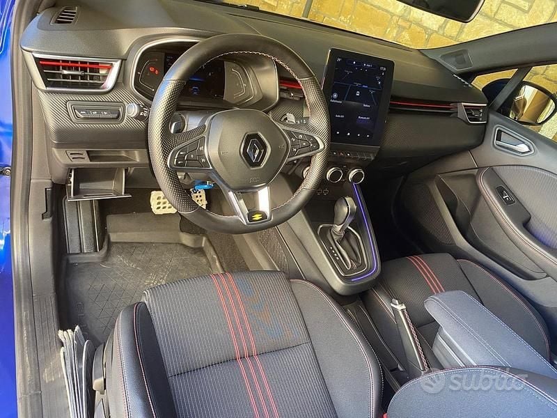 Second-hand Renault Clio IV 131 CP (96 kW) 2019 Albastru Hatchback