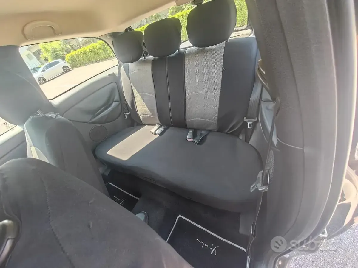 Usata Lancia Ypsilon 60 CV (44 kW) 2008 Utilitaria