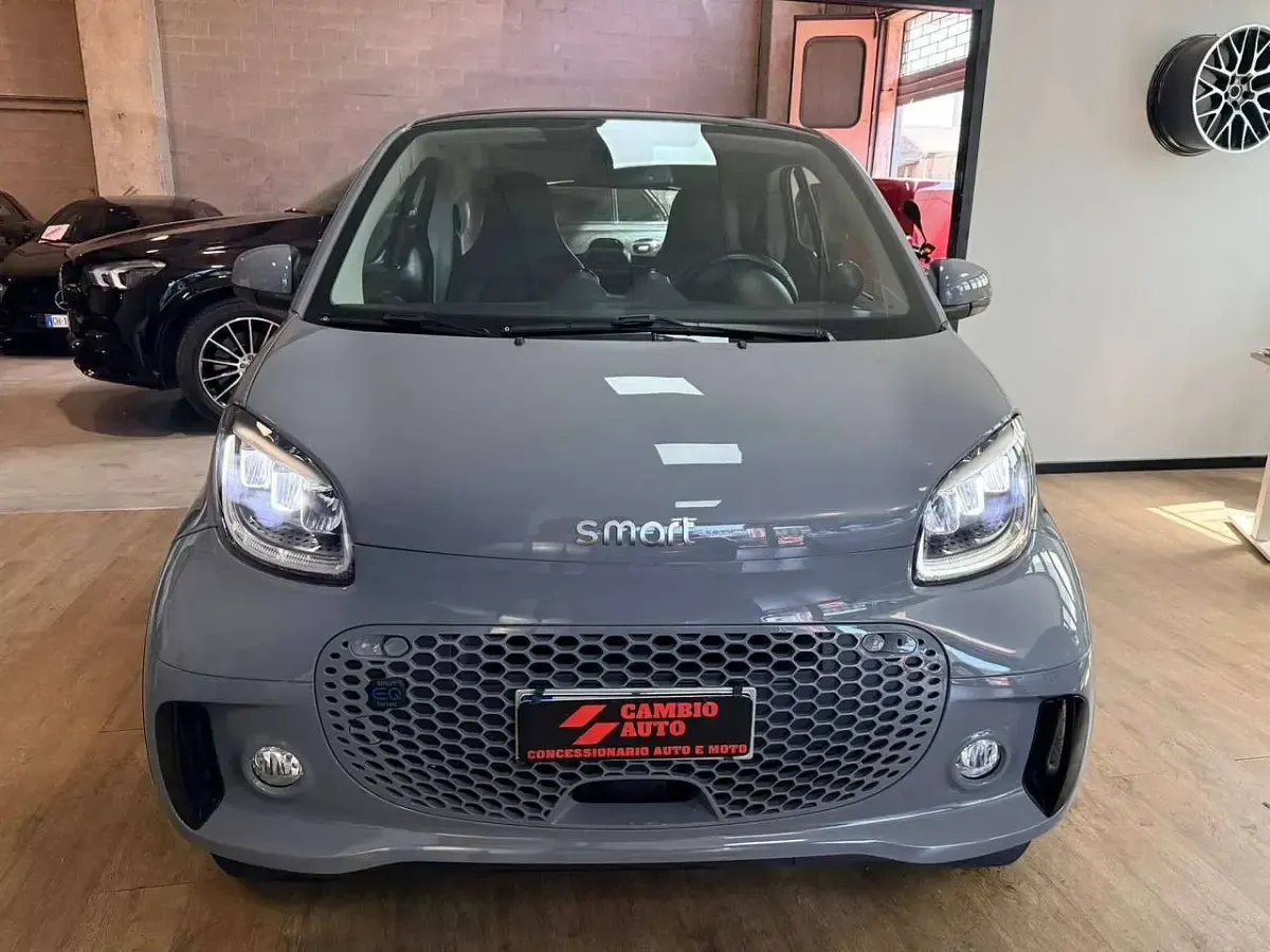 Usata Smart ForTwo Coupé 41 kW (56 CV) 2022 Grigio Utilitaria