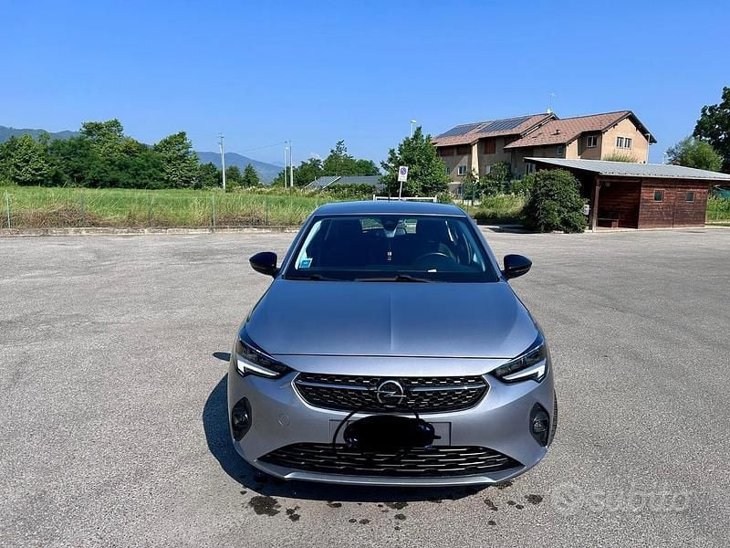Grigio Usata 2020 Opel Corsa Tre volumi | 11.500 € (Buon prezzo) - Immagine 1/4