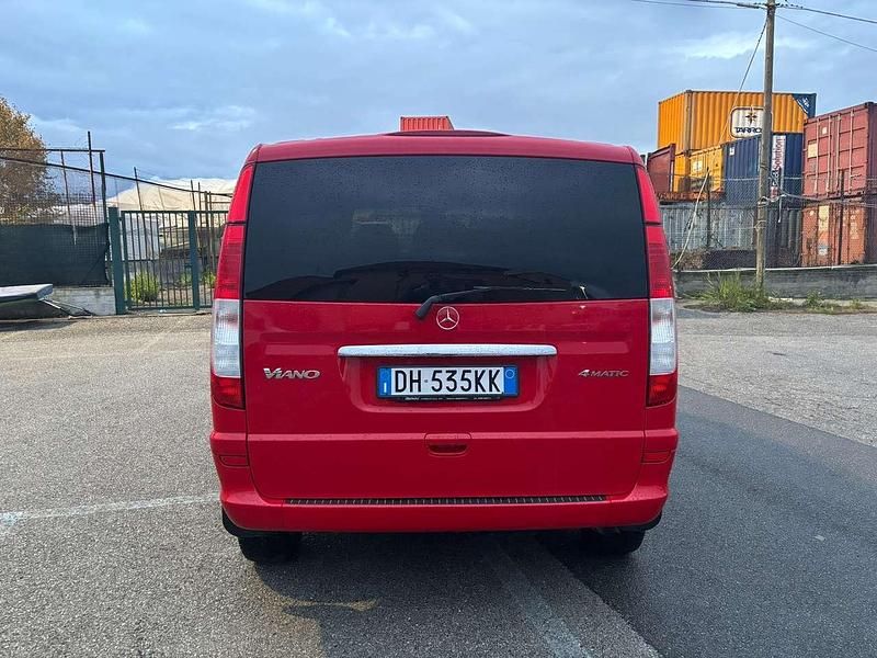 Usata Mercedes Viano 150 CV (110 kW) 2007 Rosso Monovolume