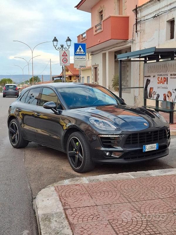 Usata Porsche Macan 252 CV (185 kW) 2017 Grigio SUV