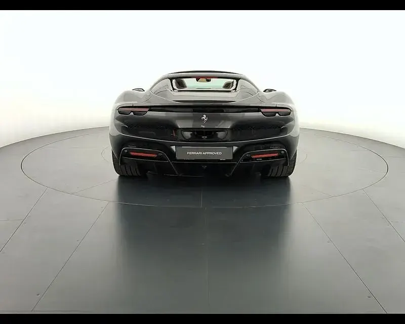 Usata Ferrari 296 663 CV (487 kW) 2024 Grigio Cabrio