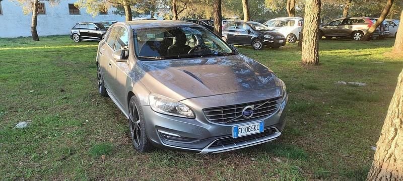 Usata Volvo V60 Momentum 190 CV (139 kW) 2016 Station wagon