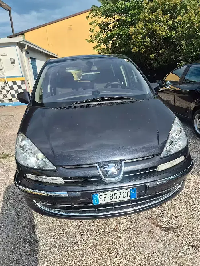 Usata Peugeot 807 136 CV (100 kW) 2010 Monovolume