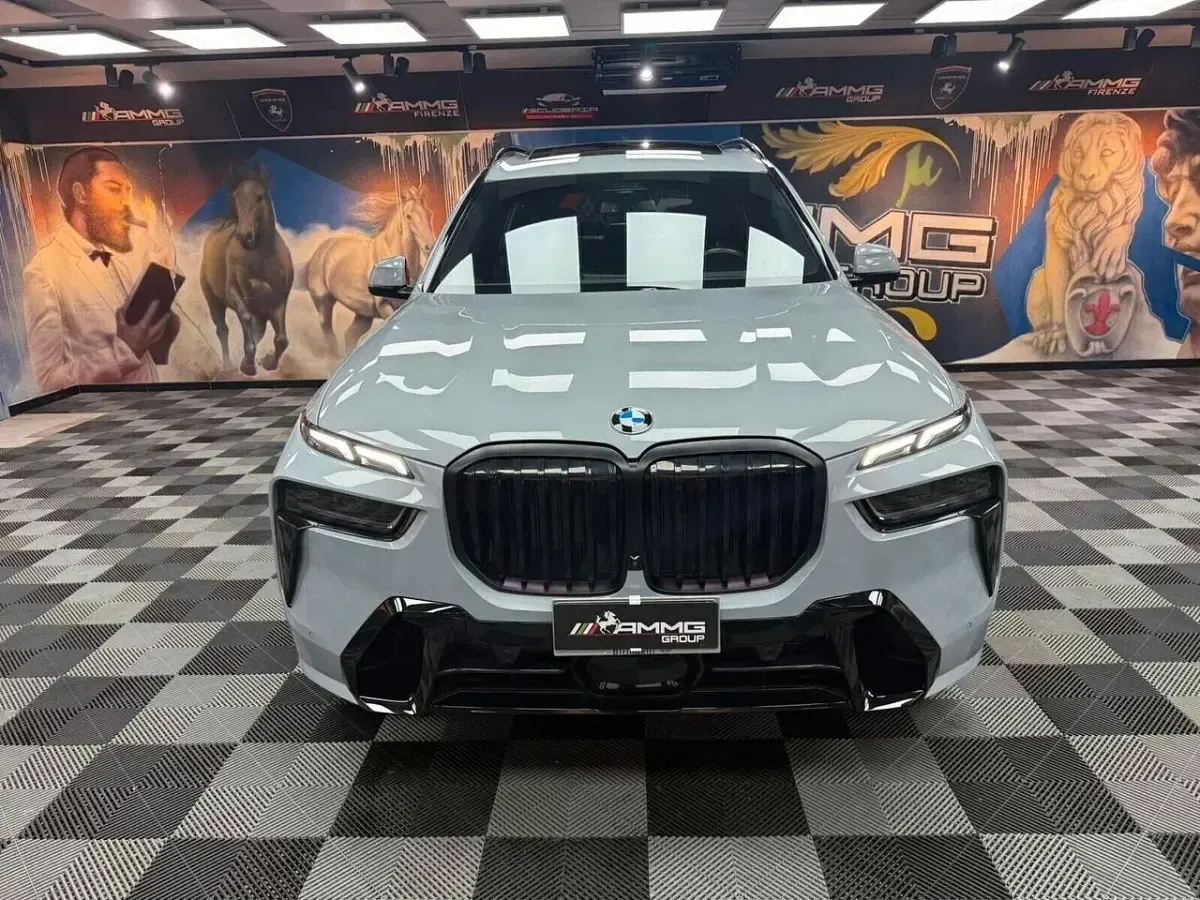 Usata BMW X7 Efficient Dynamics 339 CV (249 kW) 2023 Grigio SUV