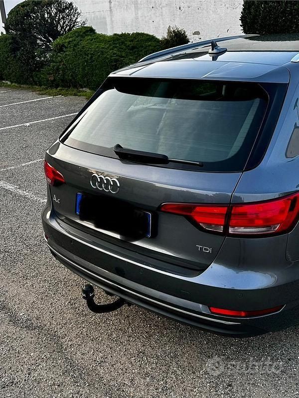 Usata Audi A4 150 CV (110 kW) 2016 Grigio Berlina