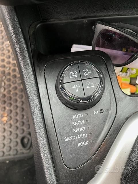 Usata Jeep Cherokee 272 CV (200 kW) 2014 Nero SUV