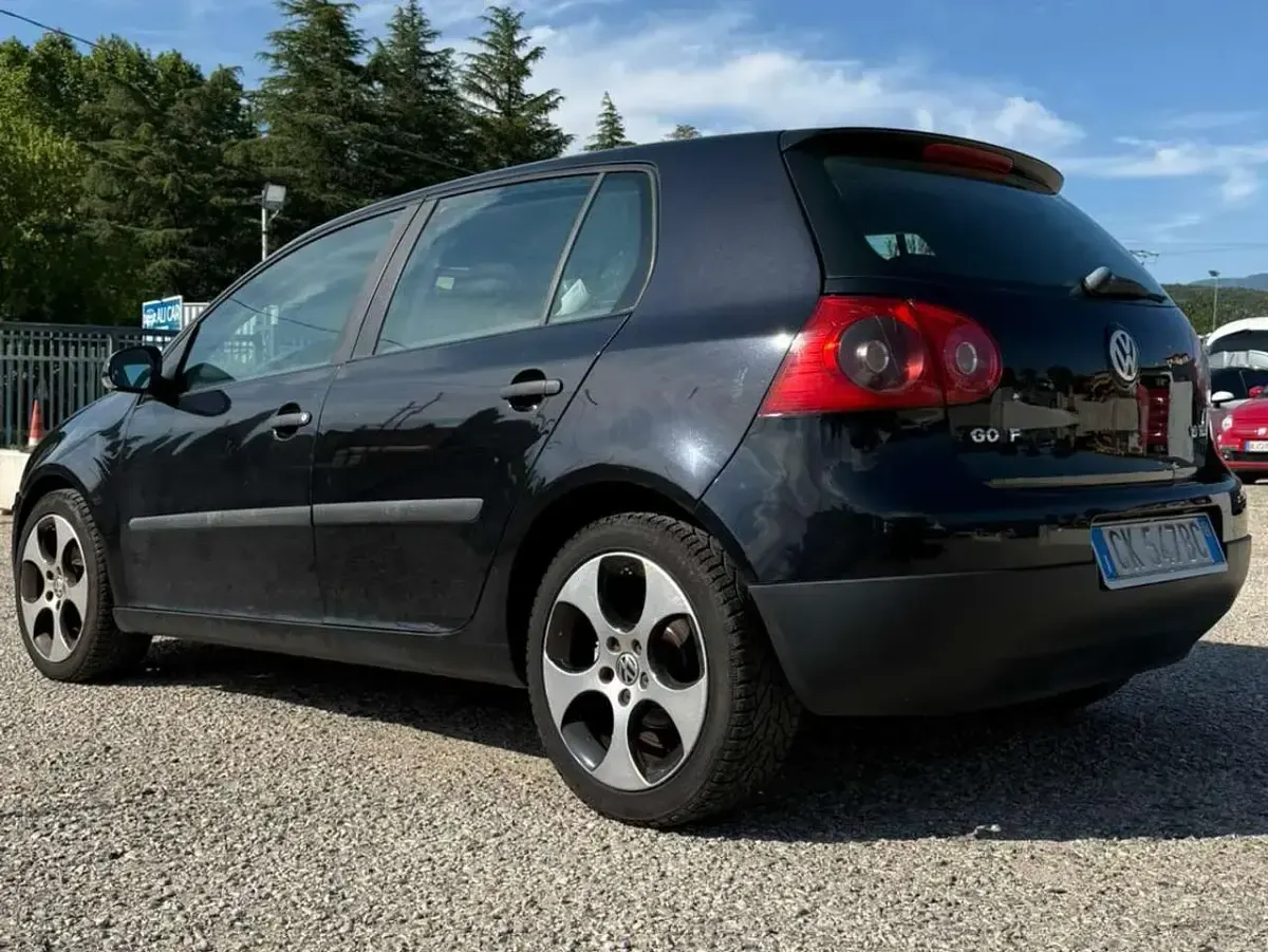 Usata VW Golf IV Comfortline 105 CV (77 kW) 2004 Nero Berlina