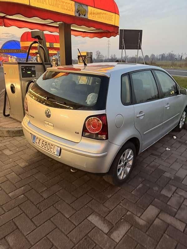 Usata VW Polo Comfortline 75 CV (55 kW) 2005 Utilitaria