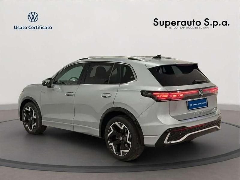 Gebraucht VW Tiguan R-line 150 PS (110 kW) 2025 Grau SUV
