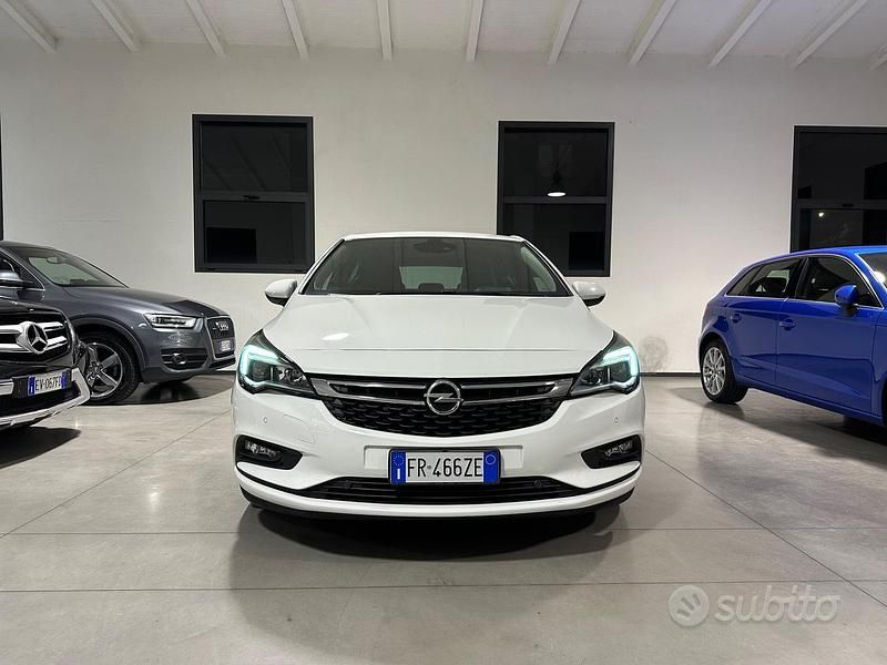 Usata Opel Astra Innovation 110 CV (80 kW) 2018 Bianco Berlina