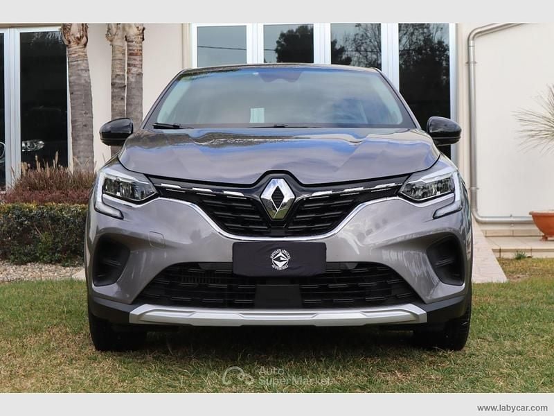 Usata Renault Captur Techno 101 CV (74 kW) 2021 Grigio SUV