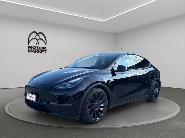 Usata Tesla Model Y Performance 359 kW (489 CV) 2022 Nero / black SUV