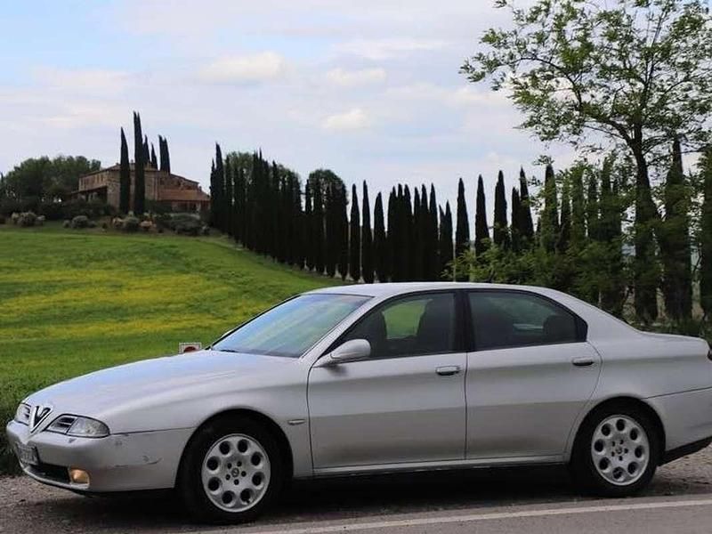 Usata Alfa Romeo 166 136 CV (100 kW) 2000 Grigio Berlina