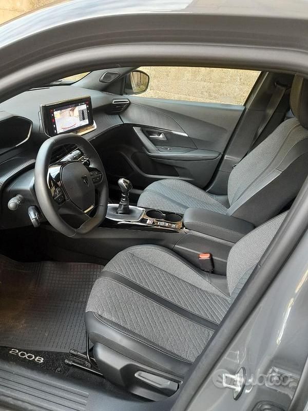 Usata Peugeot 2008 2023 Grigio SUV