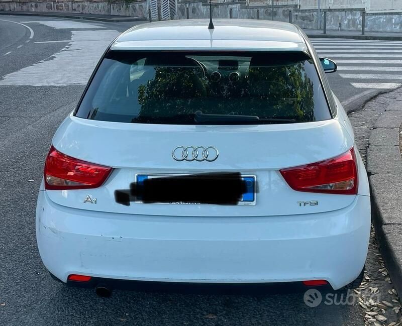 Usata 2012 Audi A1 Due volumi | 7300 € (Buon prezzo) - Immagine 1/4