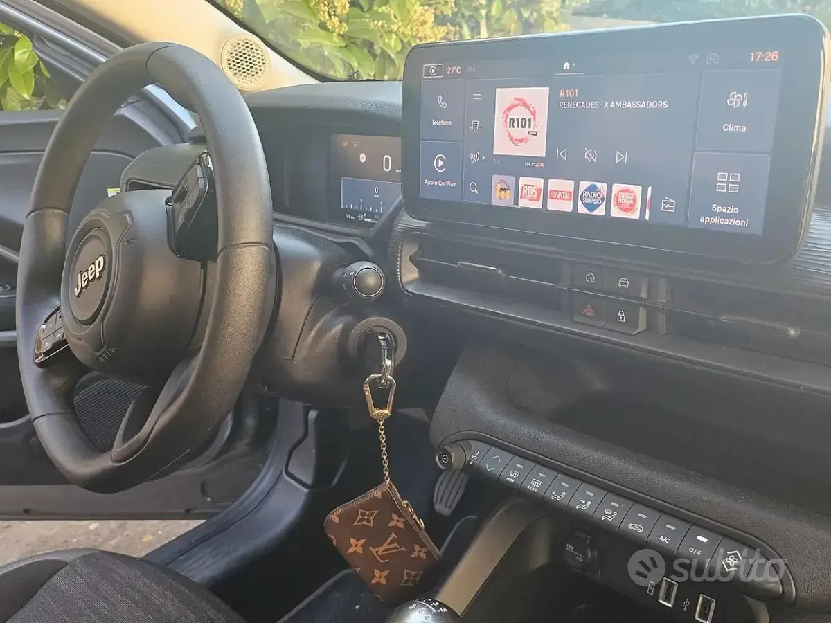Usata Jeep Avenger 101 CV (74 kW) 2024 Grigio SUV