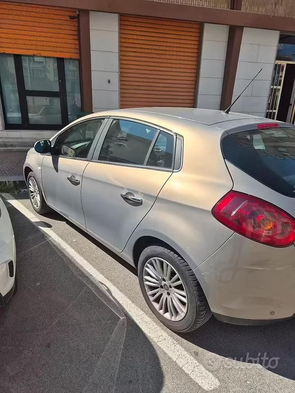 Usata Fiat Bravo 120 CV (88 kW) 2010 Grigio Utilitaria