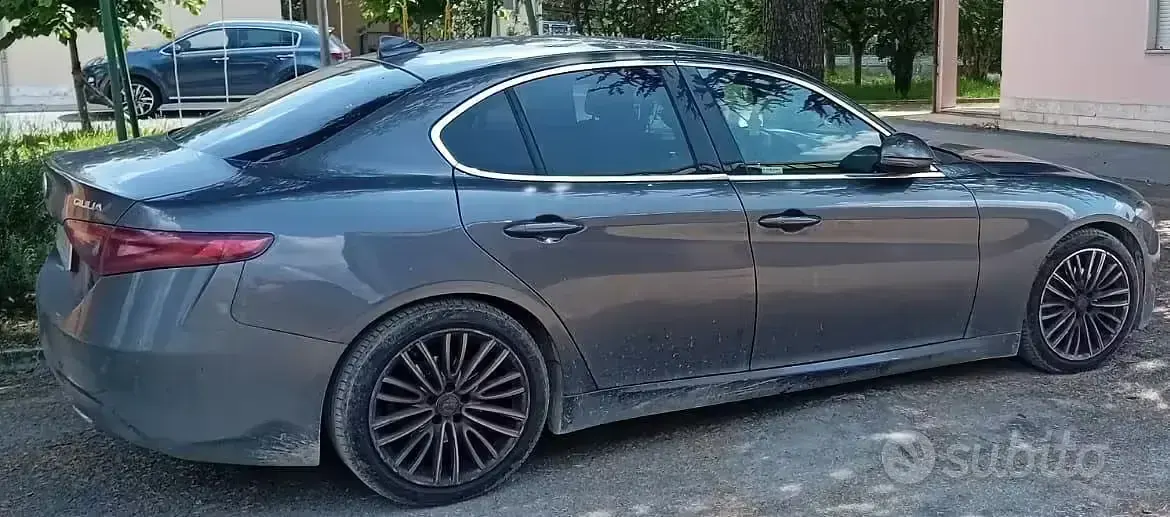 Usata Alfa Romeo Giulia 180 CV (132 kW) 2017 Berlina
