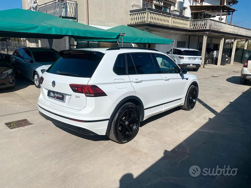 Usata VW Tiguan R-line 150 CV (110 kW) 2019 Bianco SUV