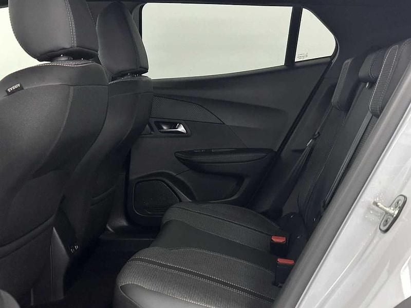 Usata Peugeot 2008 Allure 102 CV (75 kW) 2025 Bianco SUV