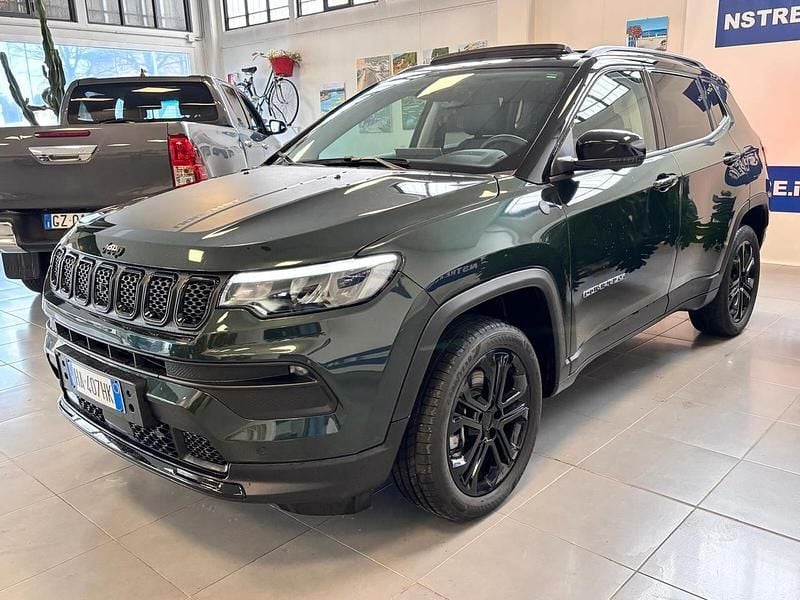 Verde Usata 2025 Jeep Compass North SUV | 31.427 € (Cara) - Immagine 1/4