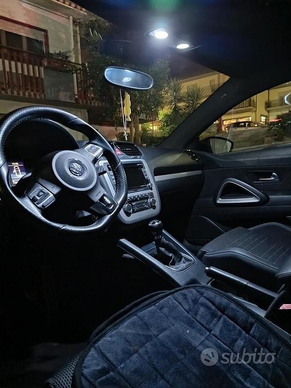 Usata VW Scirocco 122 CV (89 kW) 2009 Bianco Coupé