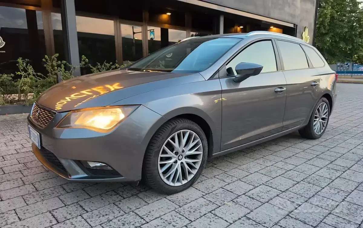 Usata Seat Leon Style 105 CV (77 kW) 2014 Grigio Station wagon