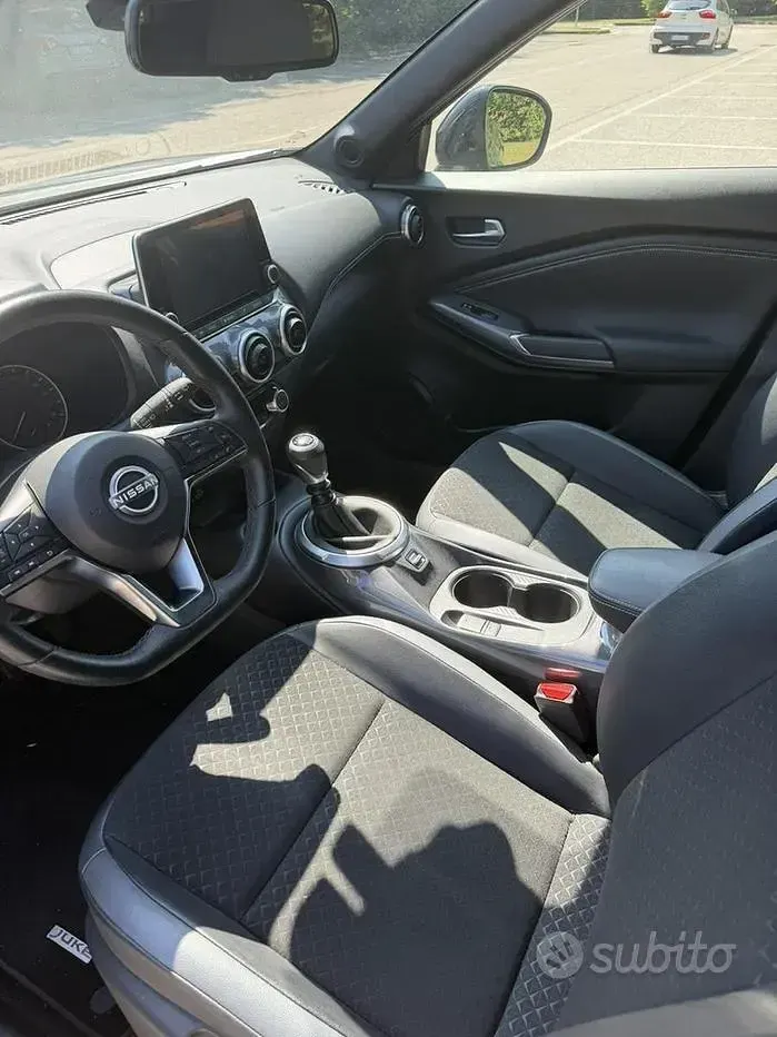 Usata Nissan Juke N-Connecta 114 CV (83 kW) 2023 Grigio SUV