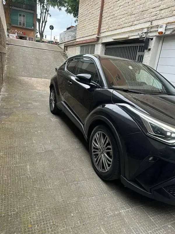 Usata Toyota C-HR Lounge 98 CV (72 kW) 2022 Nero SUV