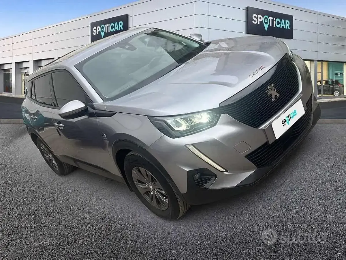 Usata Peugeot 2008 Active 101 CV (74 kW) 2021 Grigio SUV