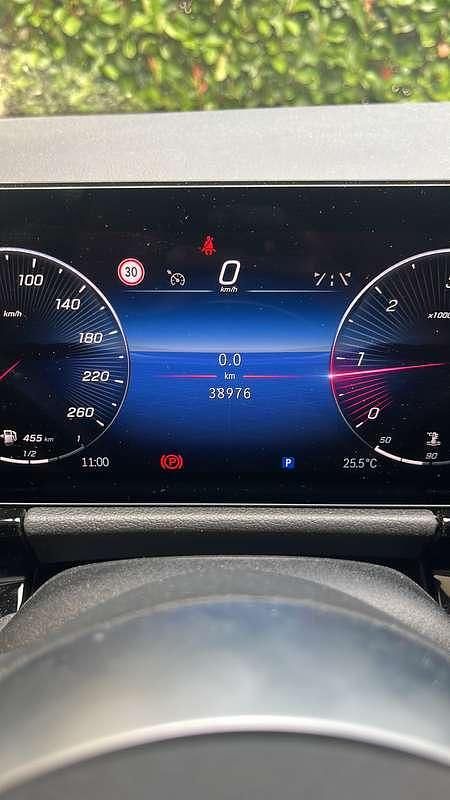 Nero Usata 2023 Mercedes 200 SUV | 38.000 € (Buon prezzo) - Immagine 1/4