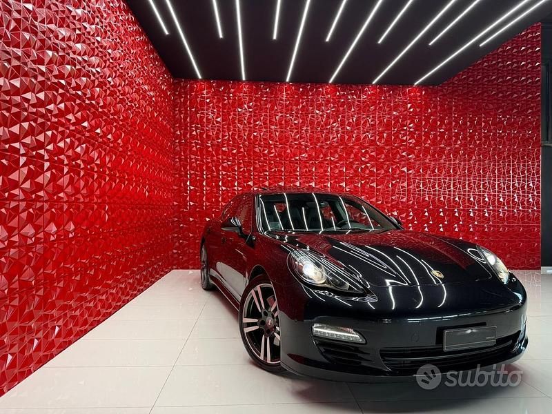 Usata Porsche Panamera Platinum Edition 250 CV (183 kW) 2012 Nero Utilitaria