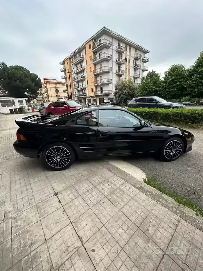 Usata Toyota MR2 156 CV (114 kW) 1993 Nero Cabrio