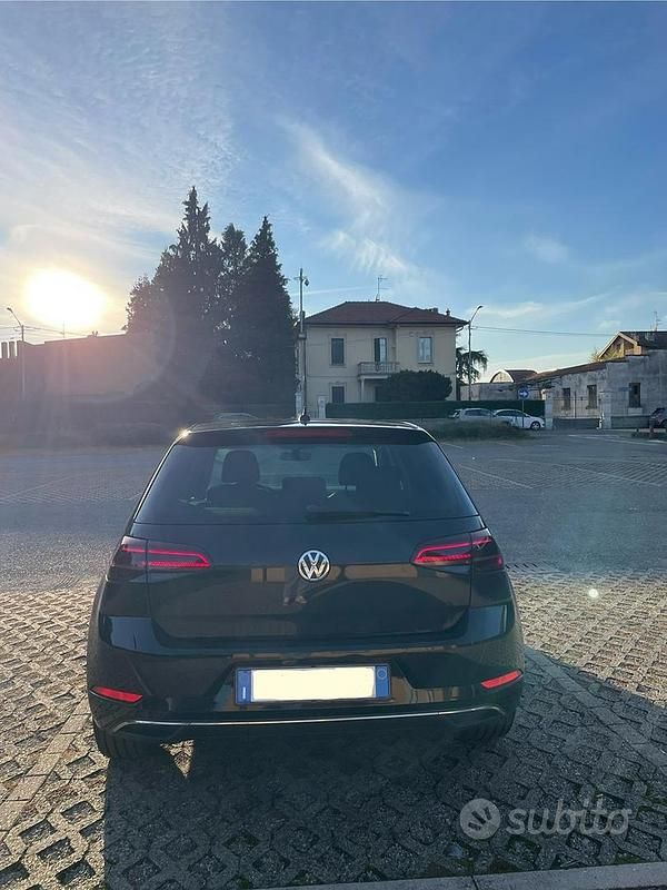Usata VW Golf VII Comfortline 116 CV (85 kW) 2017 Berlina