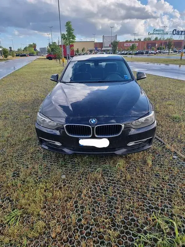 Usata BMW 316 Efficient Dynamics 116 CV (85 kW) 2013 Nero Berlina