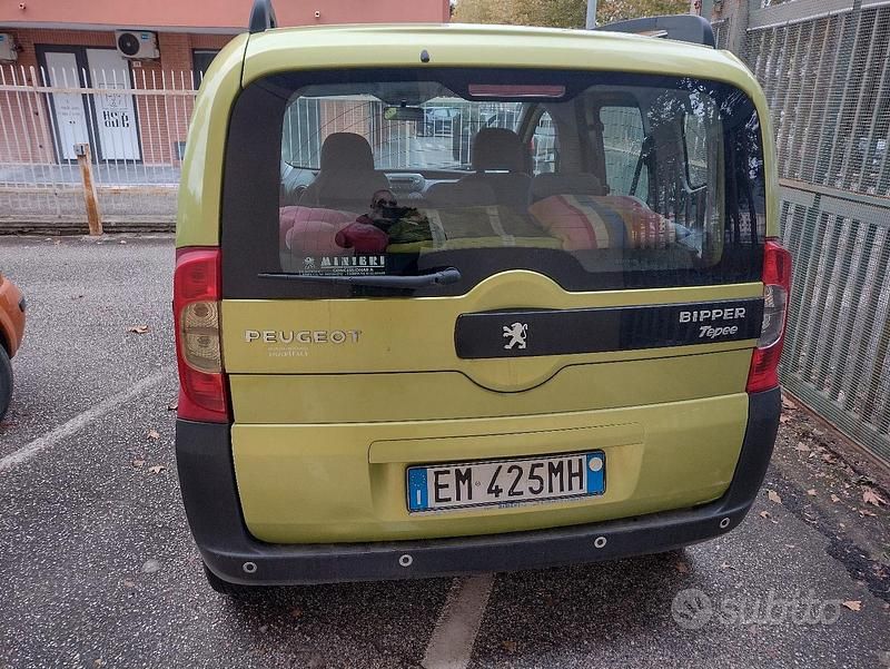 Usata Peugeot Bipper 75 CV (55 kW) 2012 Verde Monovolume