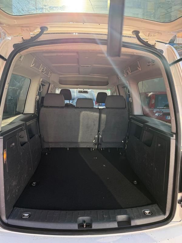 Usata VW Caddy Maxi Highline 110 CV (80 kW) 2014 Bianco Monovolume