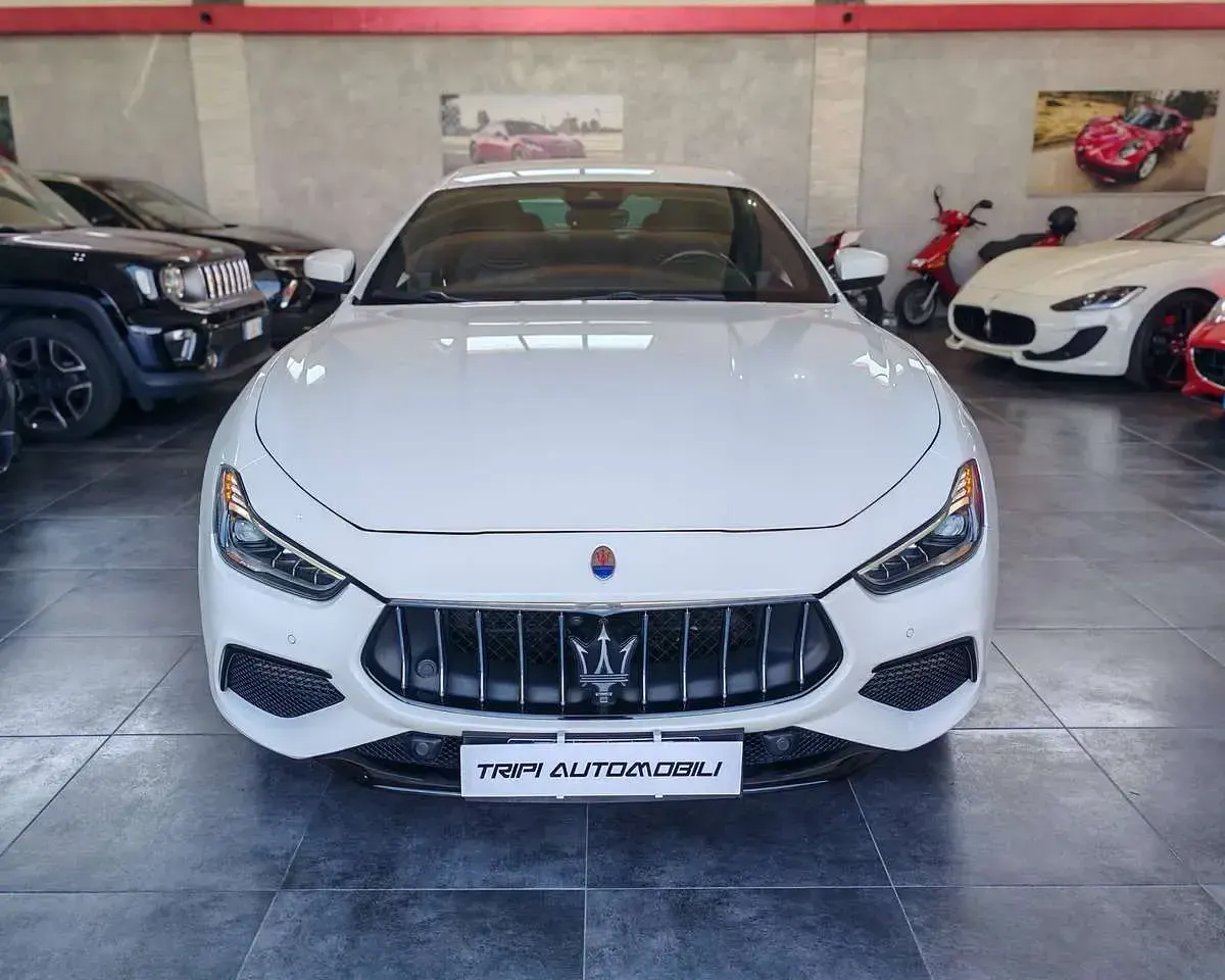 Usata Maserati Ghibli 349 CV (256 kW) 2020 Bianco Berlina